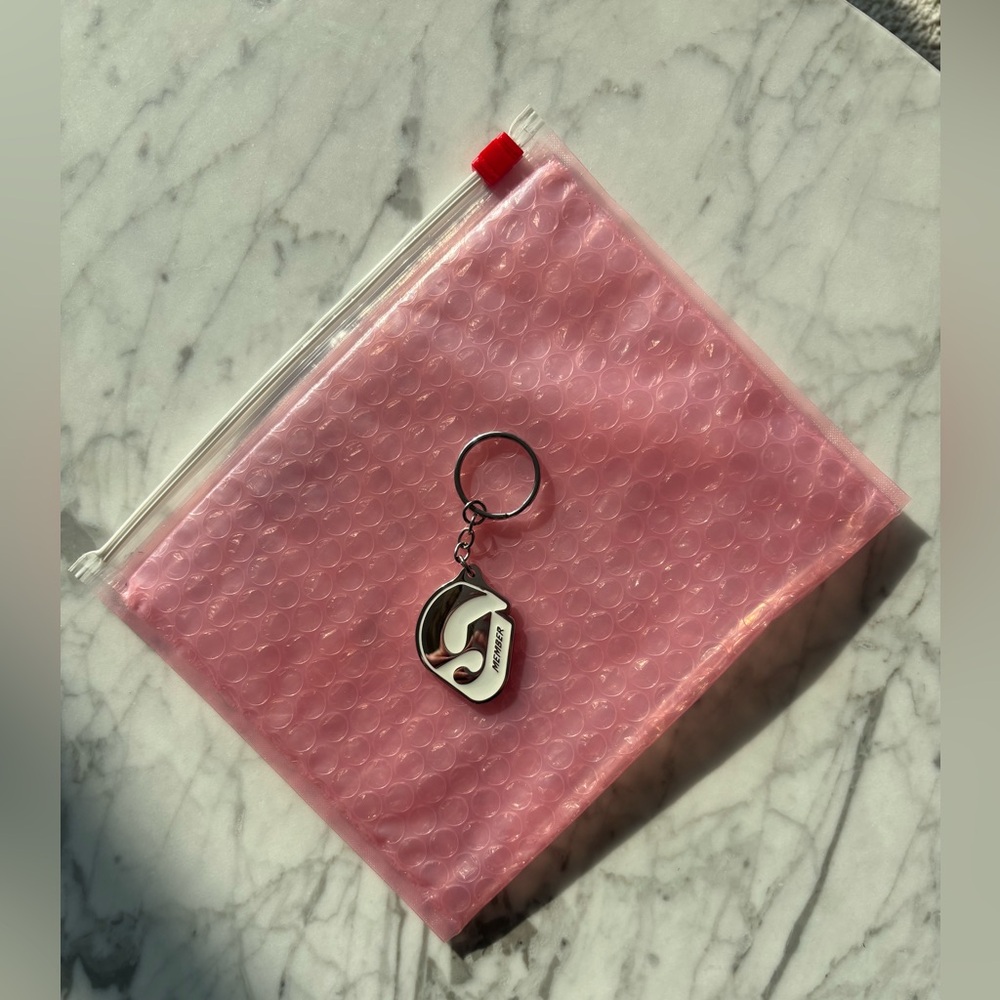Glossier Member Keychain Accessory with pink pouch included - Picture 3 of 5